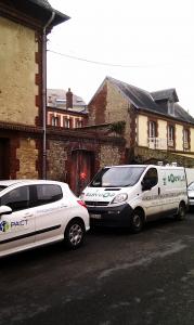 Accés cour